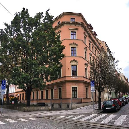Ginosi Elema Apartel Praga Exterior foto
